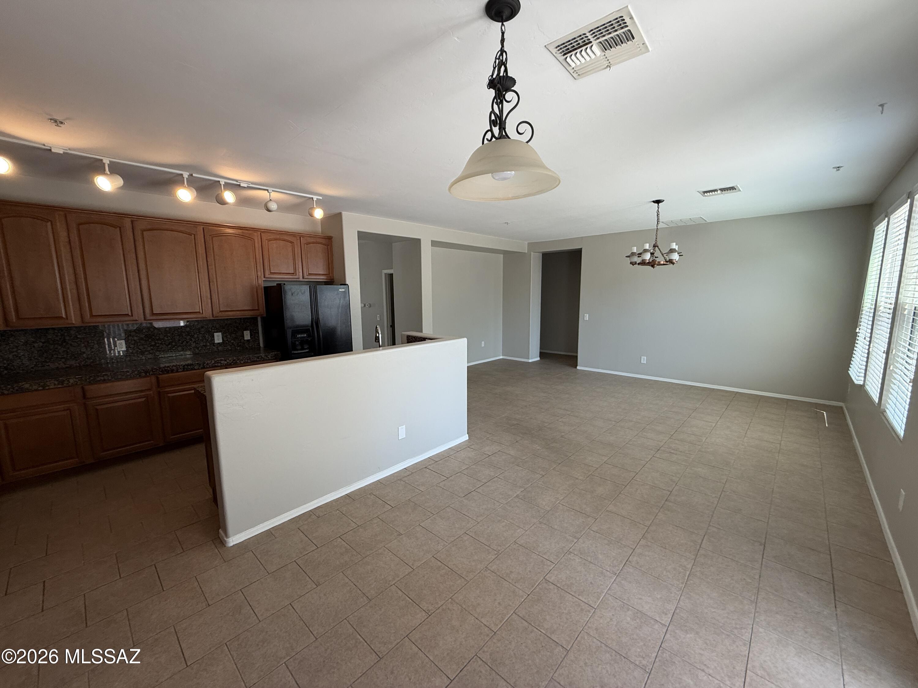 Dining Area & Kitchen