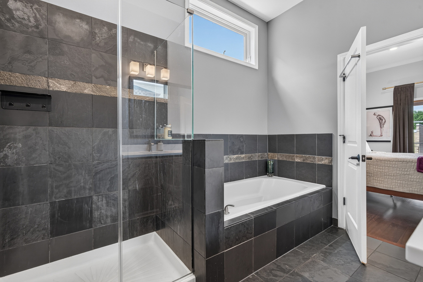 1320 West Grenshaw Street, Unit 2 Chicago, IL 60607 - Photo 23 of 40