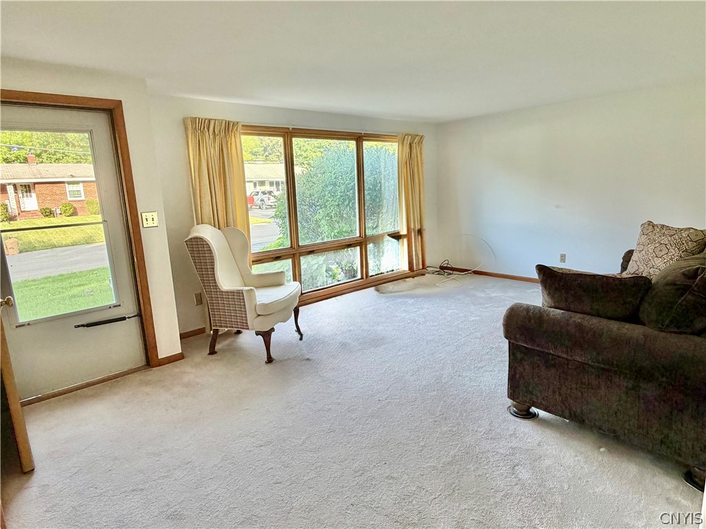 117 Huntshill Road Geddes, NY 13209 - Photo 3 of 20 Gallery Image 3