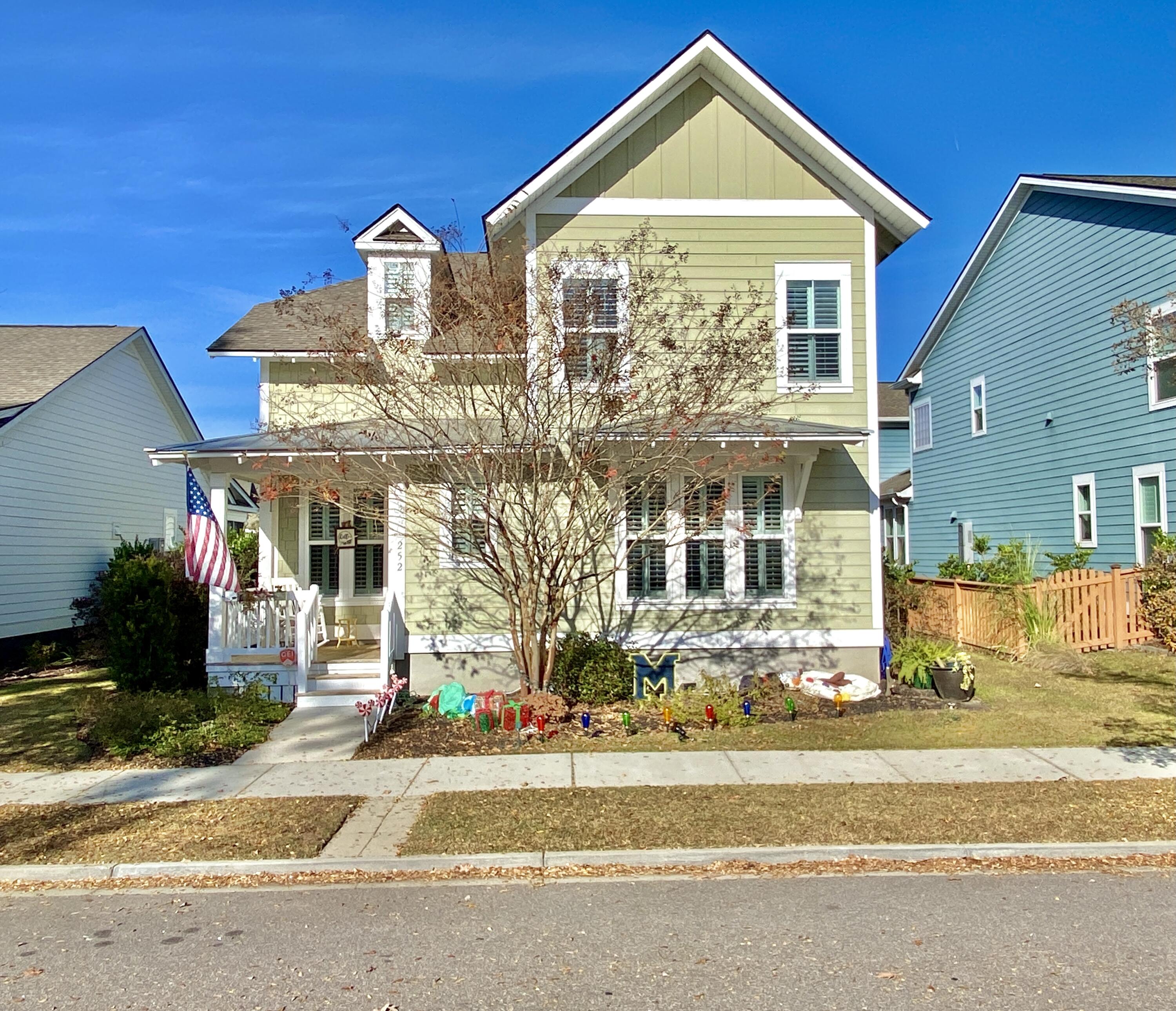 252 Ribbon Road Summerville, SC 29483 - Photo 1 of 46 DJI_20211206_135723_237