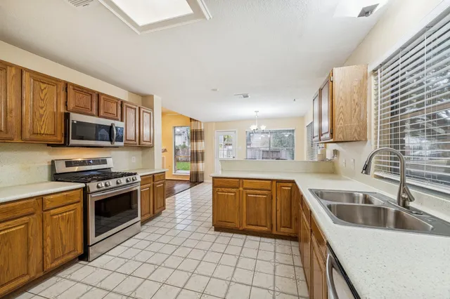 $390,000 | 6327 Box Bluff Court, Sugar Land, TX 77479