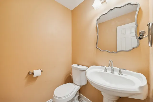 $390,000 | 6327 Box Bluff Court, Sugar Land, TX 77479