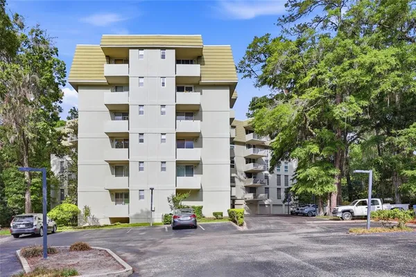 $235,000 | 1719 Northwest 23rd Avenue, Unit 3E, Gainesville, FL 32605