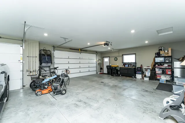 $495,000 | 250 7th Ave S East, Plainview, MN 55964