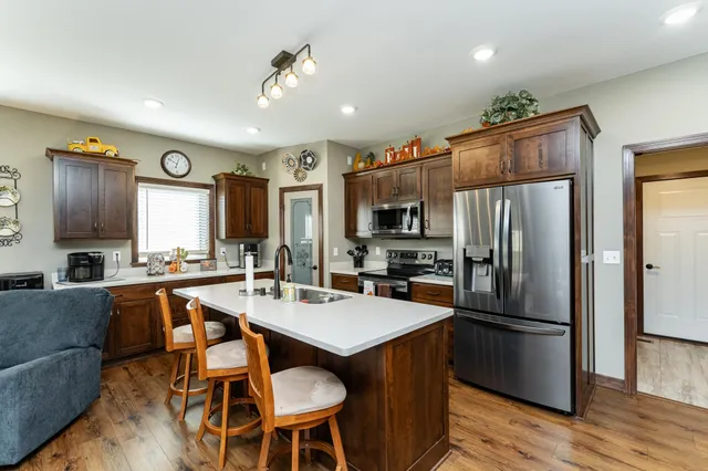 $495,000 | 250 7th Ave S East, Plainview, MN 55964