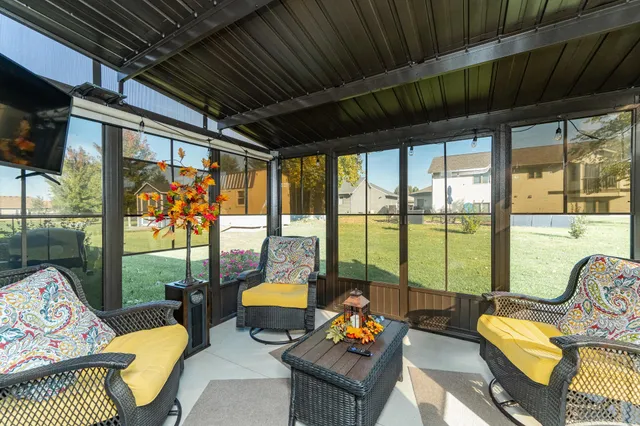 $495,000 | 250 7th Ave S East, Plainview, MN 55964