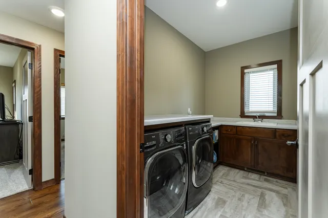 $495,000 | 250 7th Ave S East, Plainview, MN 55964