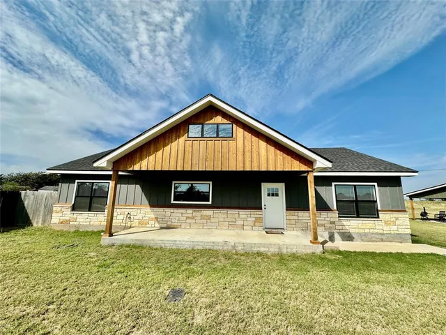 $350,000 | 302 Salt Creek Drive, Early, TX 76802