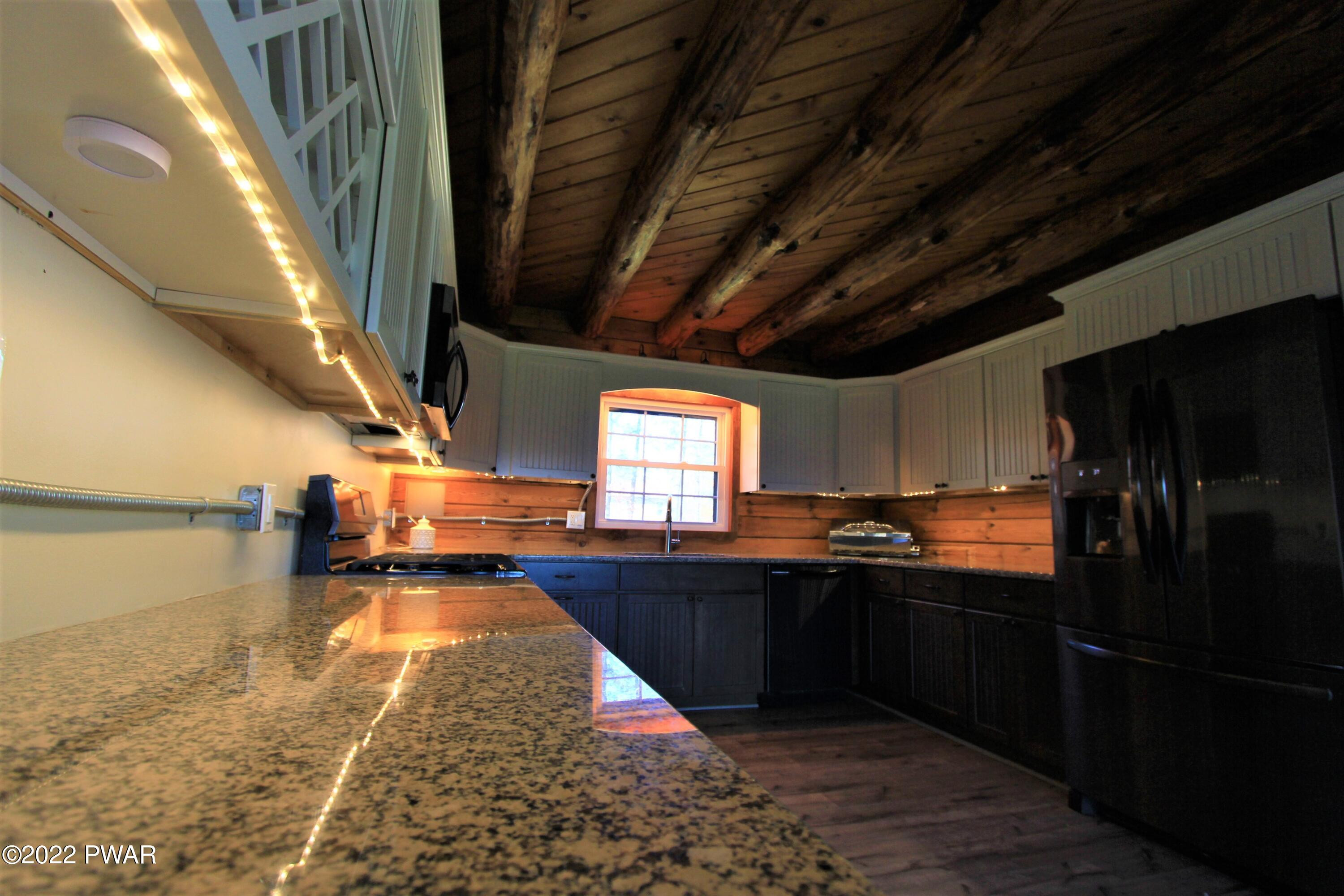 811 Spring Hill Road Sterling, PA 18463 - Photo 13 of 39