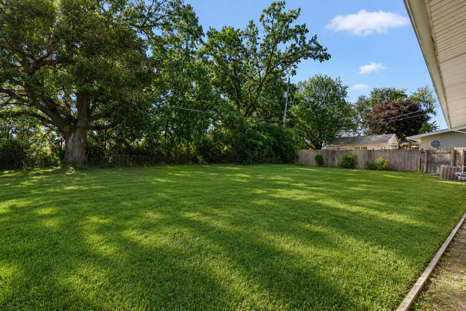 504 Robyn Road Valparaiso, IN 46385 - Photo 18 of 19 1535x1024