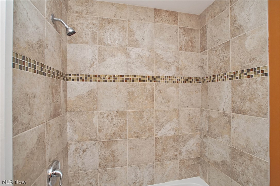 1161 Piermont Road Cleveland, OH 44121 - Photo 14 of 30