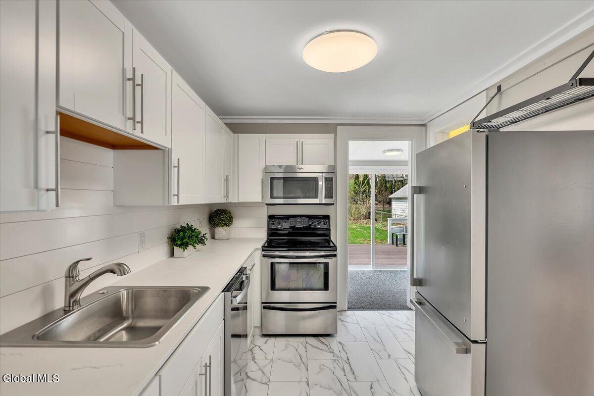 29 Vley Road Scotia, NY 12302 - Photo 15 of 40 18-P1828312