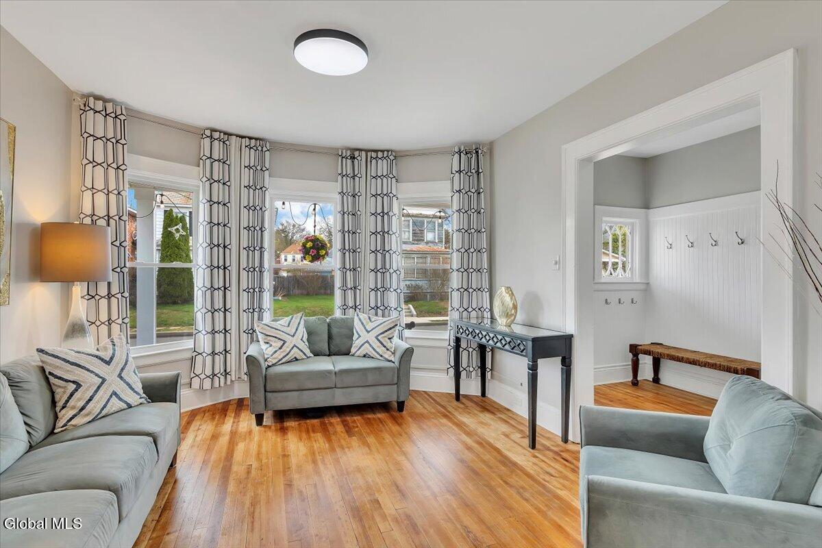 29 Vley Road Scotia, NY 12302 - Photo 8 of 40 11-P1828272