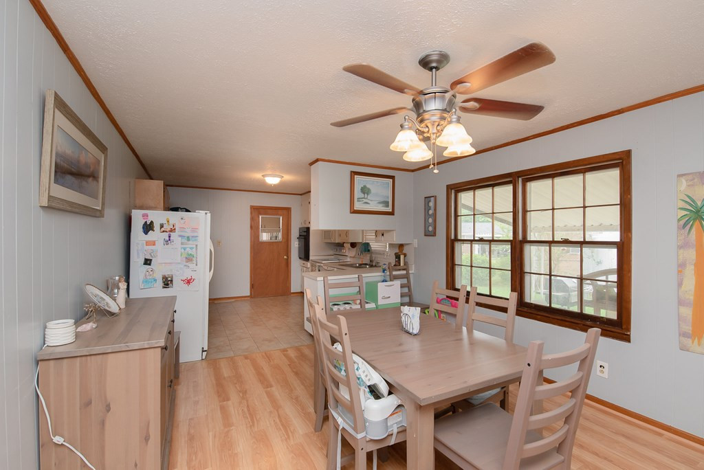 192 Marcia Street Williston, SC 29853 - Photo 17 of 32