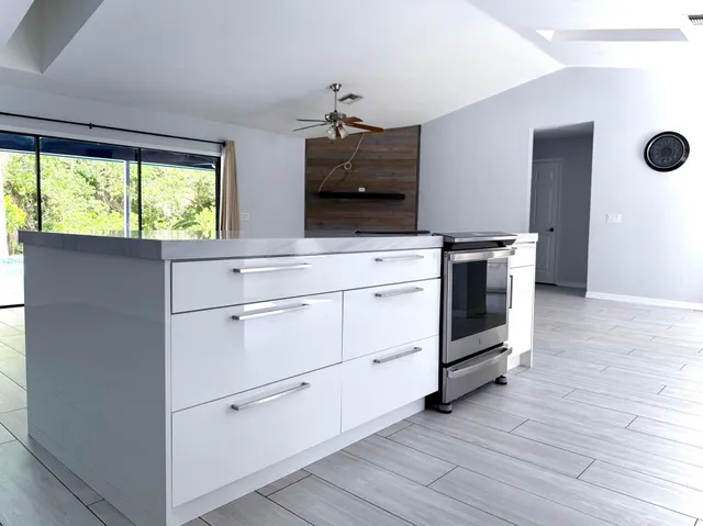 $4,500 | 15684 86th Way North, Palm Beach Gardens, FL 33418