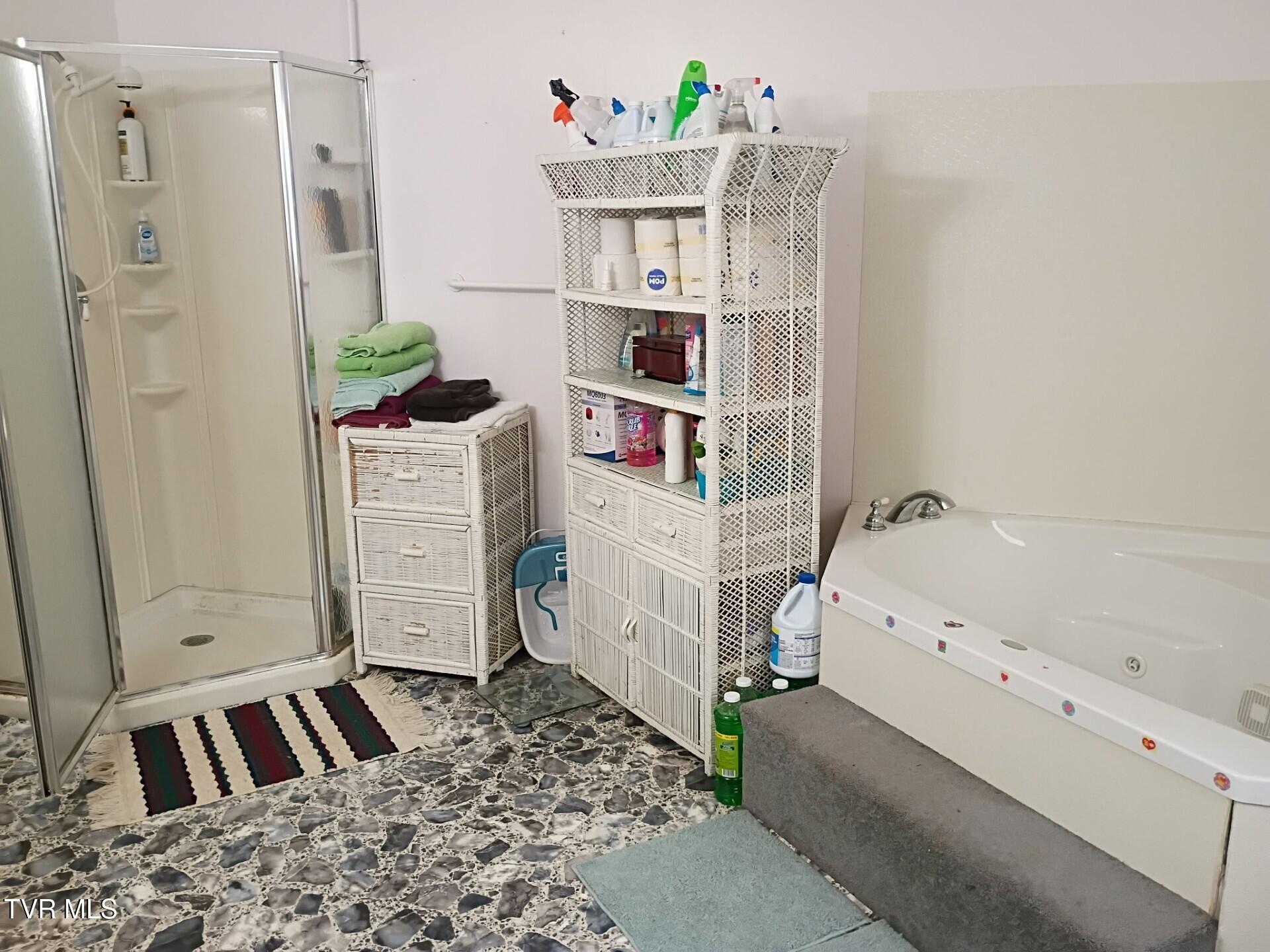 220 Fannin Road Greeneville, TN 37743 - Photo 9 of 19 thumbnail_2975600441087822025