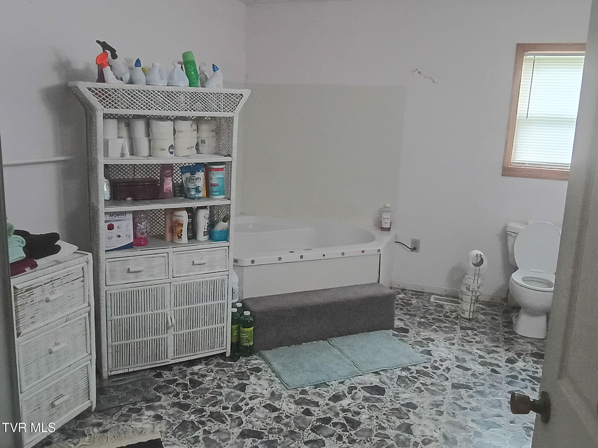 220 Fannin Road Greeneville, TN 37743 - Photo 10 of 19 1548845367659669443