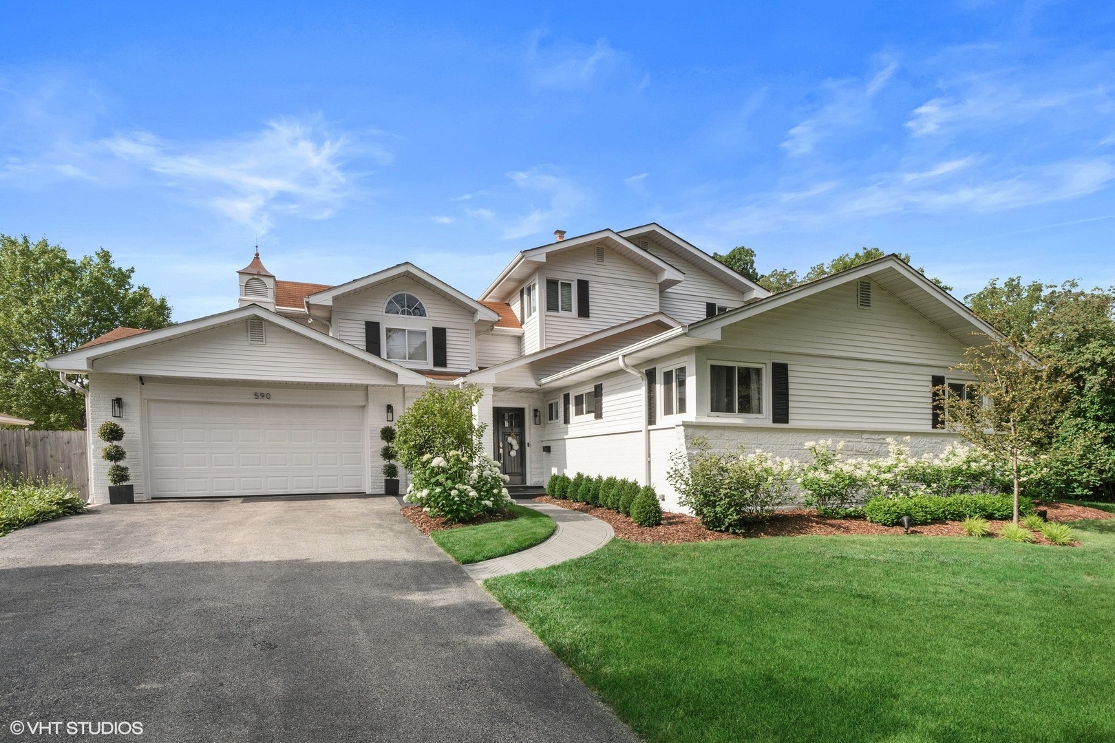 590 Old Elm Road Highland Park, IL 60035 - Photo 1 of 28 front view of house with a yard