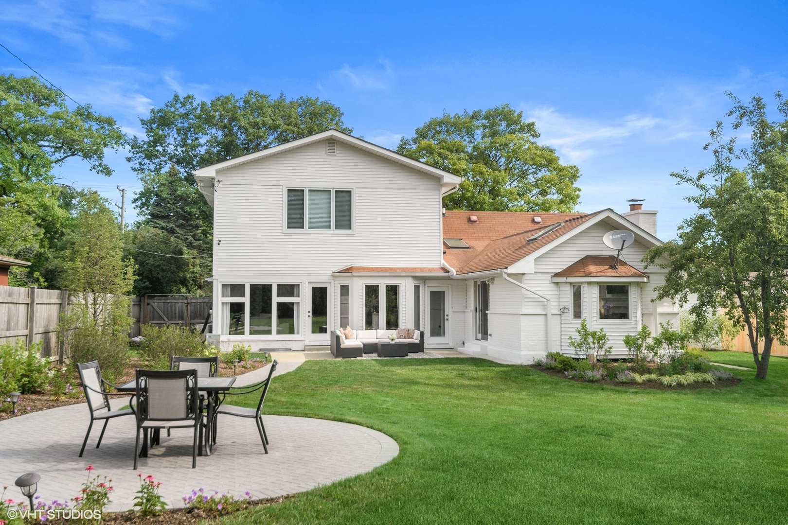 590 Old Elm Road Highland Park, IL 60035 - Photo 28 of 28 a view of a house with a yard porch and sitting area