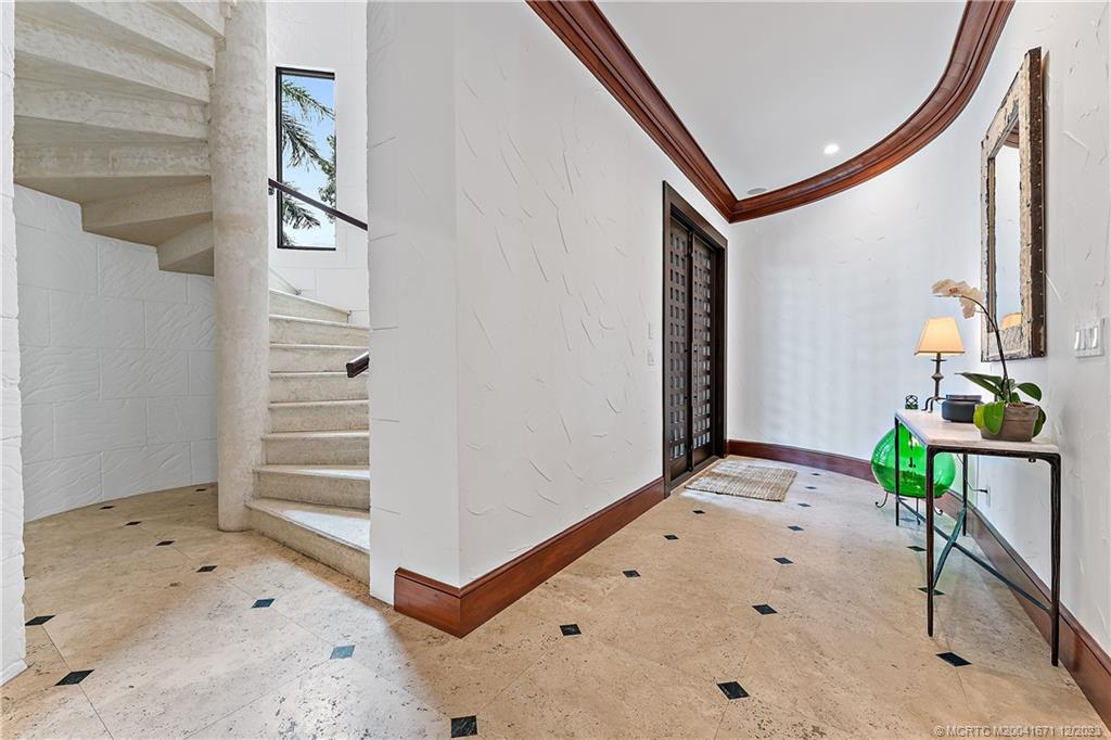 15 Middle Road Sewall's Point, FL 34996 - Photo 11 of 61