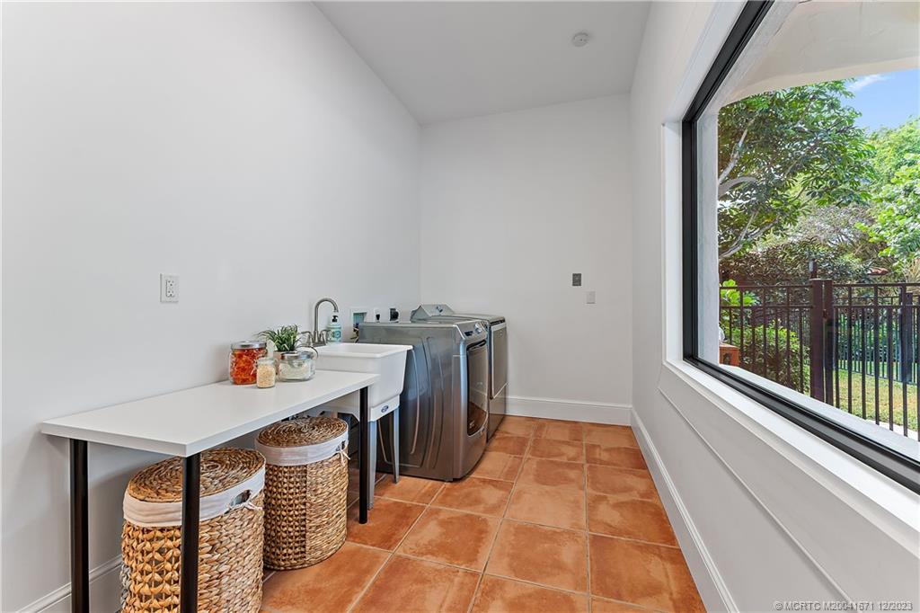 15 Middle Road Sewall's Point, FL 34996 - Photo 19 of 61