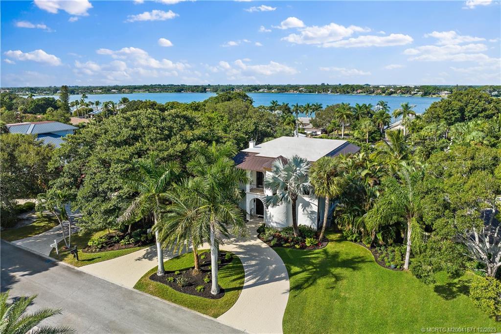 15 Middle Road Sewall's Point, FL 34996 - Photo 4 of 61