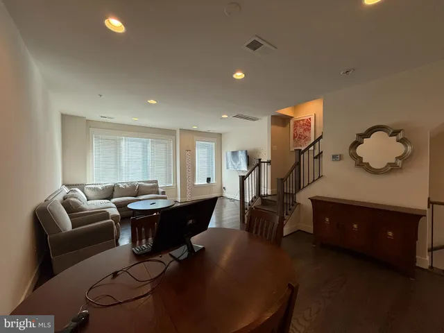 $4,800 | 6611 Eames Way, Bethesda, MD 20817