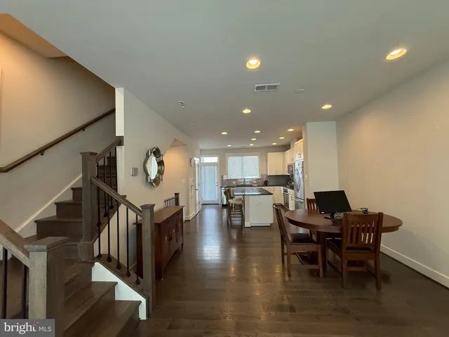 $4,800 | 6611 Eames Way, Bethesda, MD 20817