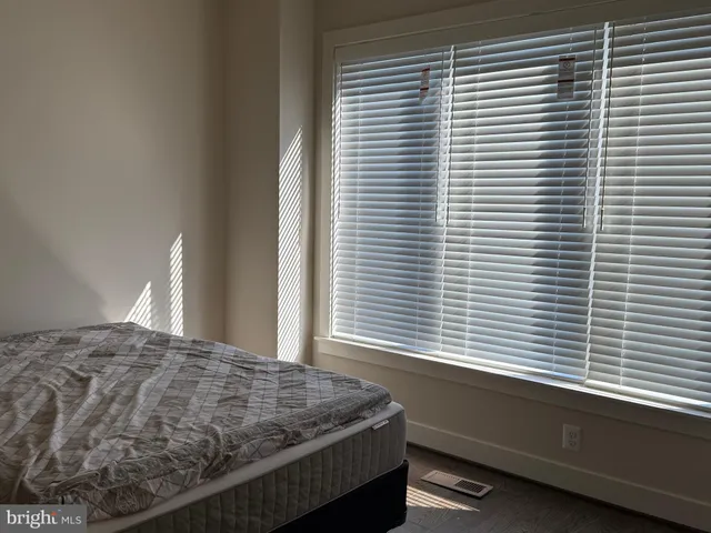 $4,800 | 6611 Eames Way, Bethesda, MD 20817