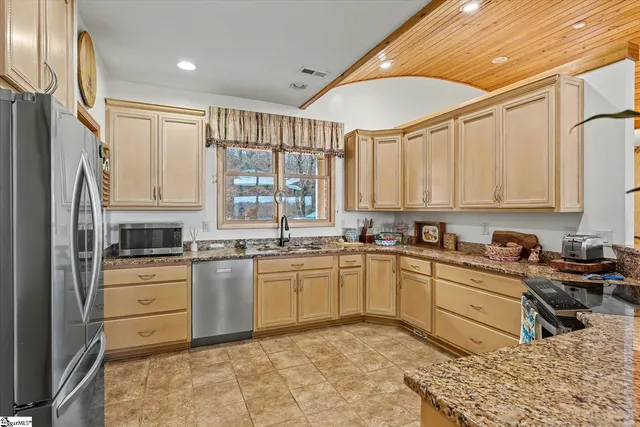 $1,000,000 | 122 Skyview Drive, Walhalla, SC 29691