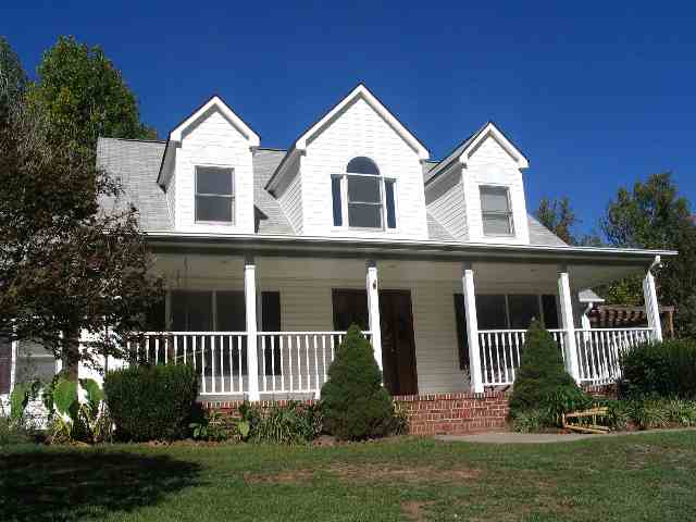 171 Circle Road Greer, SC 29651 - Photo 1 of 25 Gallery Image 1
