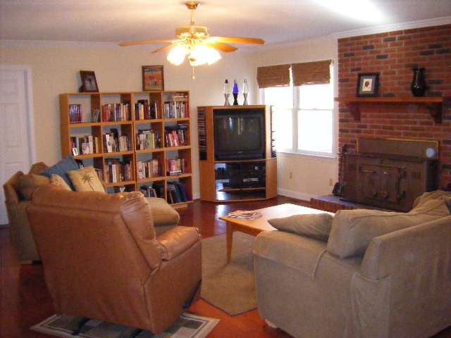 171 Circle Road Greer, SC 29651 - Photo 6 of 25 Gallery Image 6