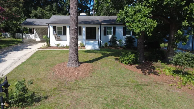$3,500 | 419 Emerson Drive, Raleigh, NC 27609