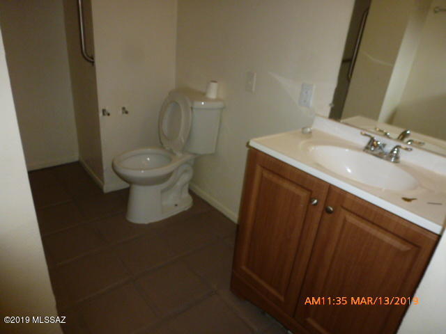 2020 East Grant Road Tucson, AZ 85719 - Photo 9 of 37