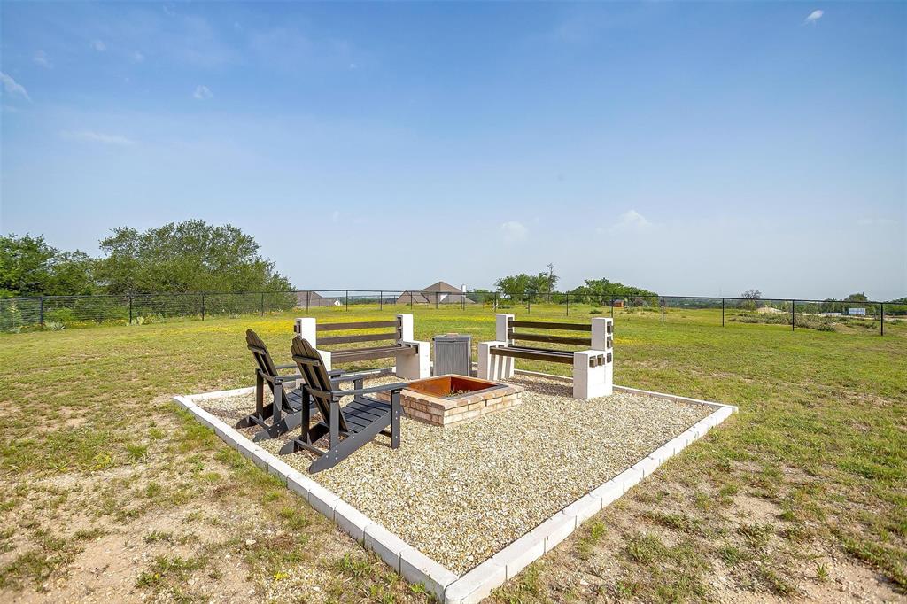 340 Sanger Drive Springtown, TX 76082 - Photo 33 of 36