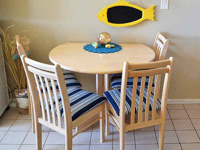 497 Plantation Road, Unit 1367 Gulf Shores, AL 36542 - Photo 6 of 11 Dining Area 2