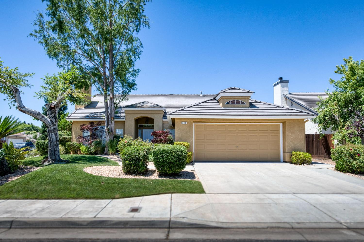 794 Applegate Avenue Clovis, CA 93611 - Photo 1 of 28