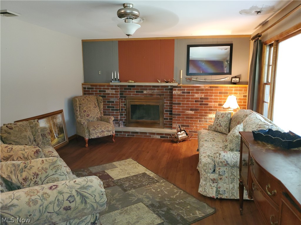3192 South Medina Line Road Wadsworth, OH 44281 - Photo 5 of 17 Gallery Image 5