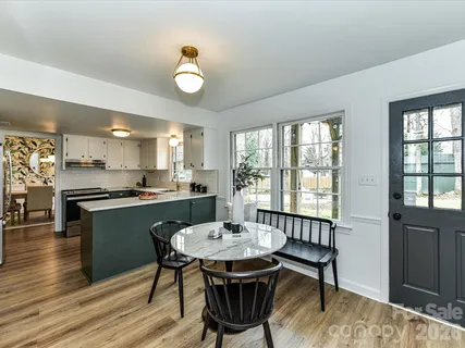 $525,000 | 5900 Cabotwood Lane, Charlotte, NC 28212