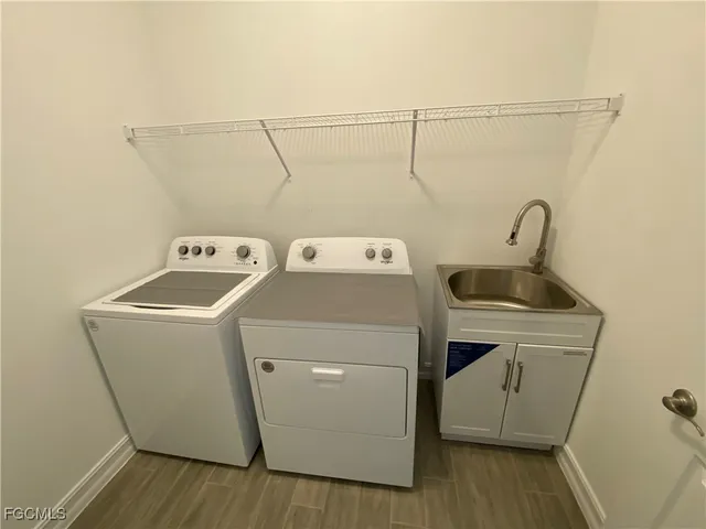 $2,950 | 2974 Royal Gardens Avenue, Fort Myers, FL 33916