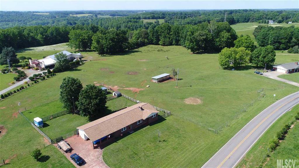 3881 Summerow Road Maiden, NC 28650 - Photo 2 of 25 Gallery Image 2