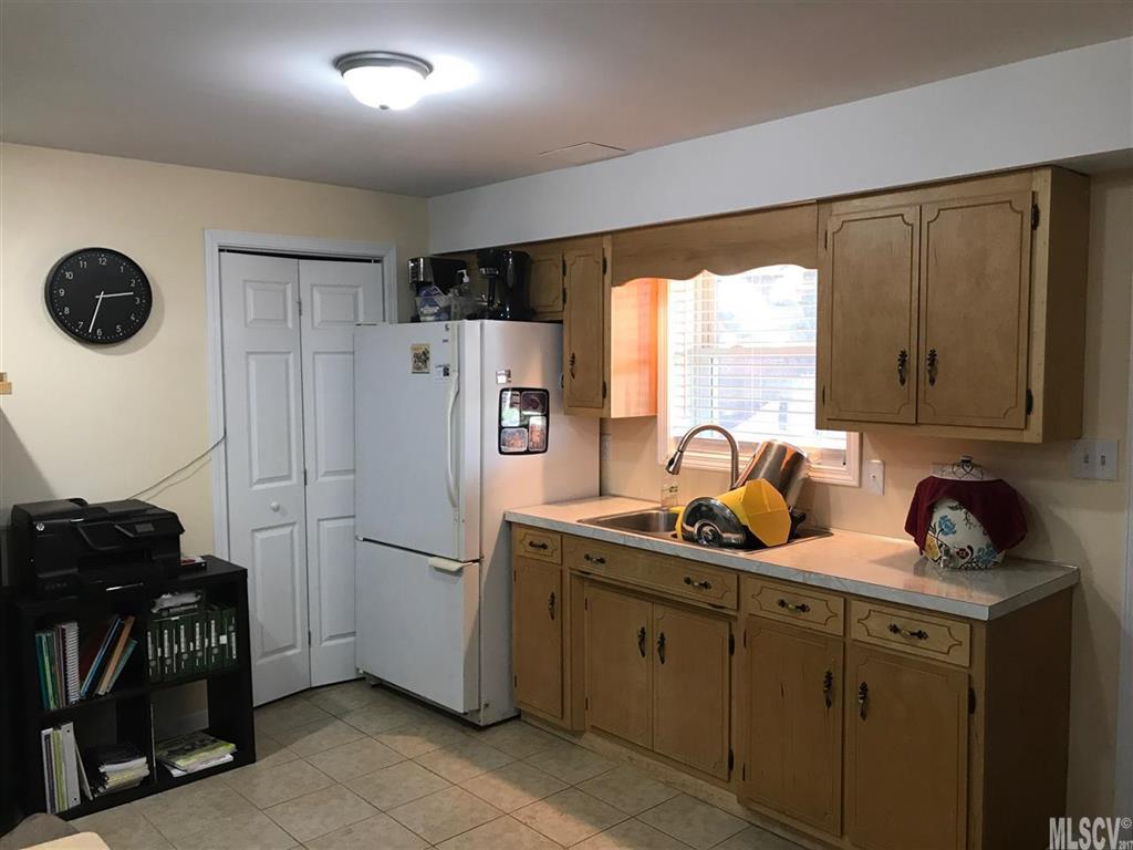 3881 Summerow Road Maiden, NC 28650 - Photo 11 of 25 Gallery Image 11