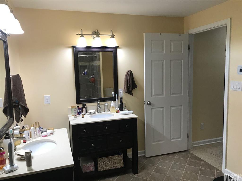3881 Summerow Road Maiden, NC 28650 - Photo 17 of 25 Gallery Image 17