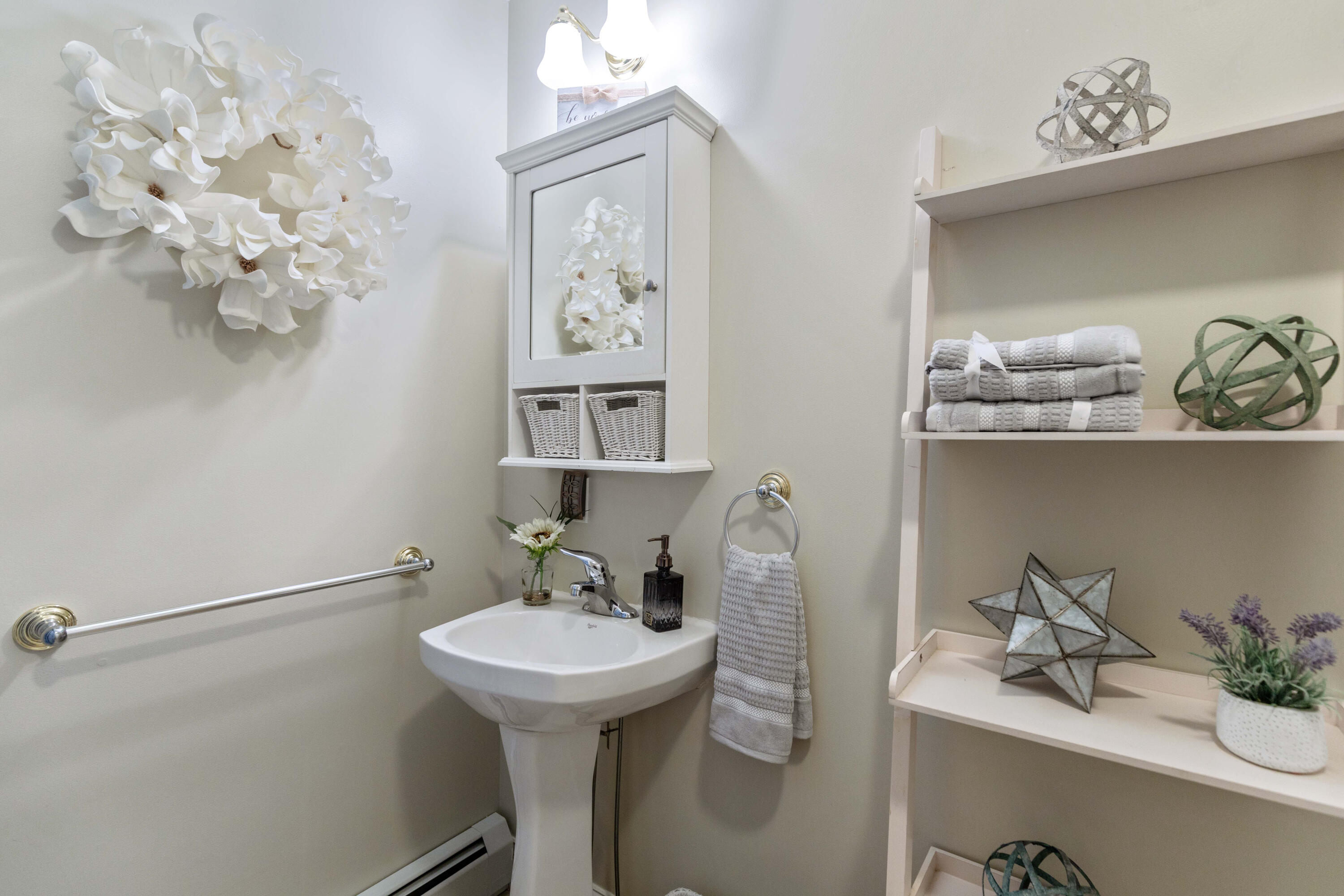 62 Provost Drive, Unit 18) Windham, ME 04062 - Photo 13 of 41 62ProvostWindham_008