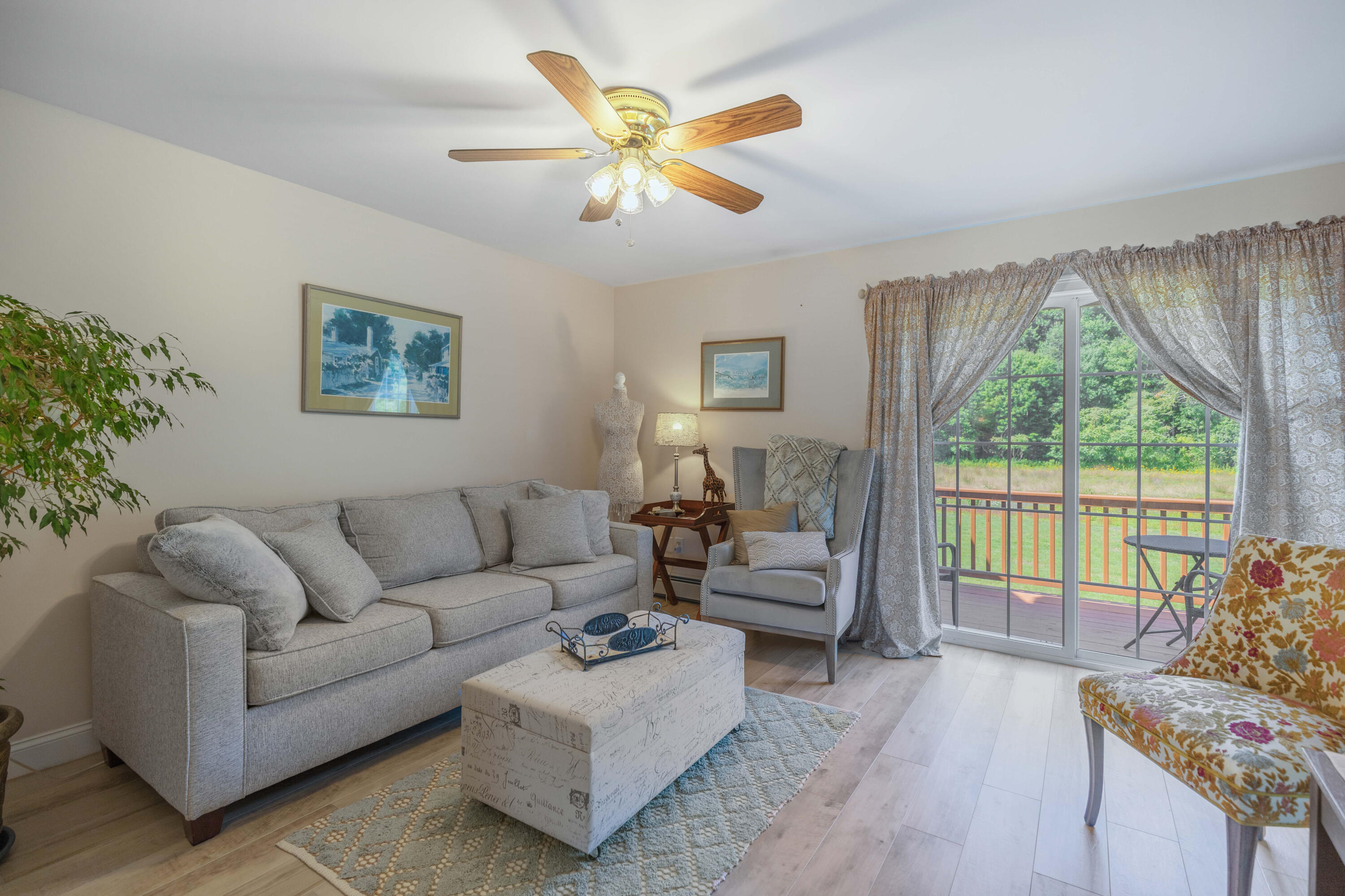 62 Provost Drive, Unit 18) Windham, ME 04062 - Photo 14 of 41 62ProvostWindham_009