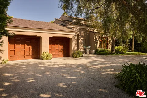$8,800,000 | 414 Lomond Avenue, Los Angeles, CA 90024