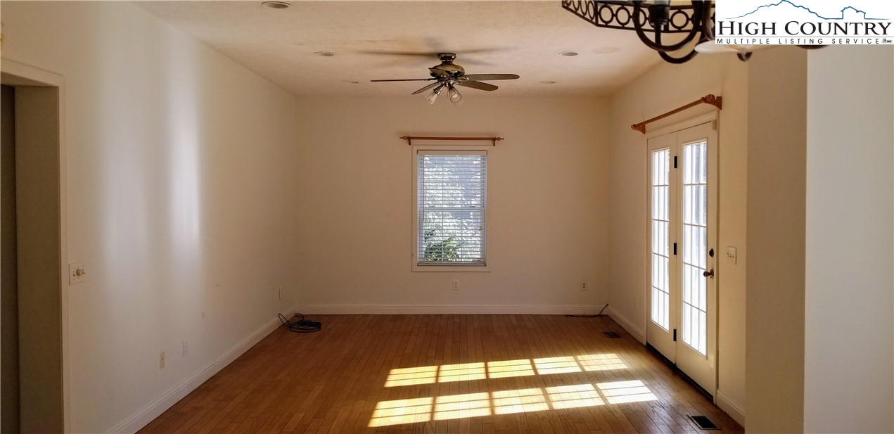 1371 West Buffalo Road West Jefferson, NC 28694 - Photo 8 of 31 a view of an entryway