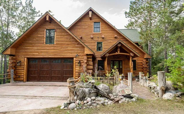 $1,750,000 | 8912 Echo Valley Trail, Atlanta, MI 49709