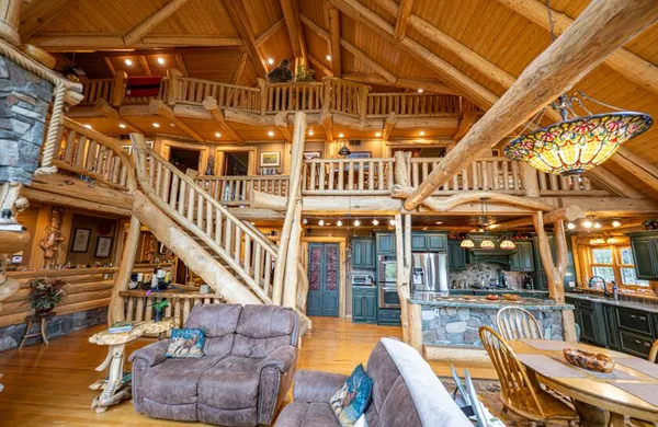 $1,750,000 | 8912 Echo Valley Trail, Atlanta, MI 49709