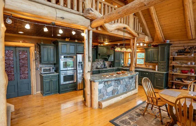 $1,750,000 | 8912 Echo Valley Trail, Atlanta, MI 49709